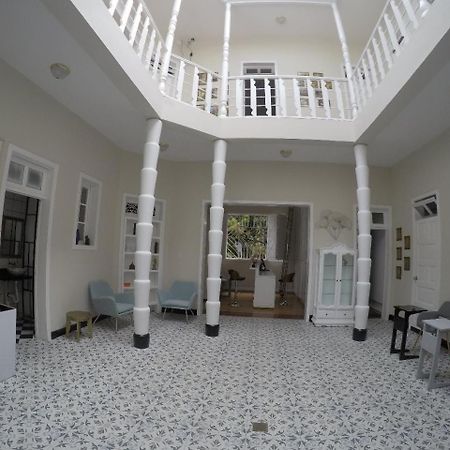 Nomad Hostel Medellin Luaran gambar