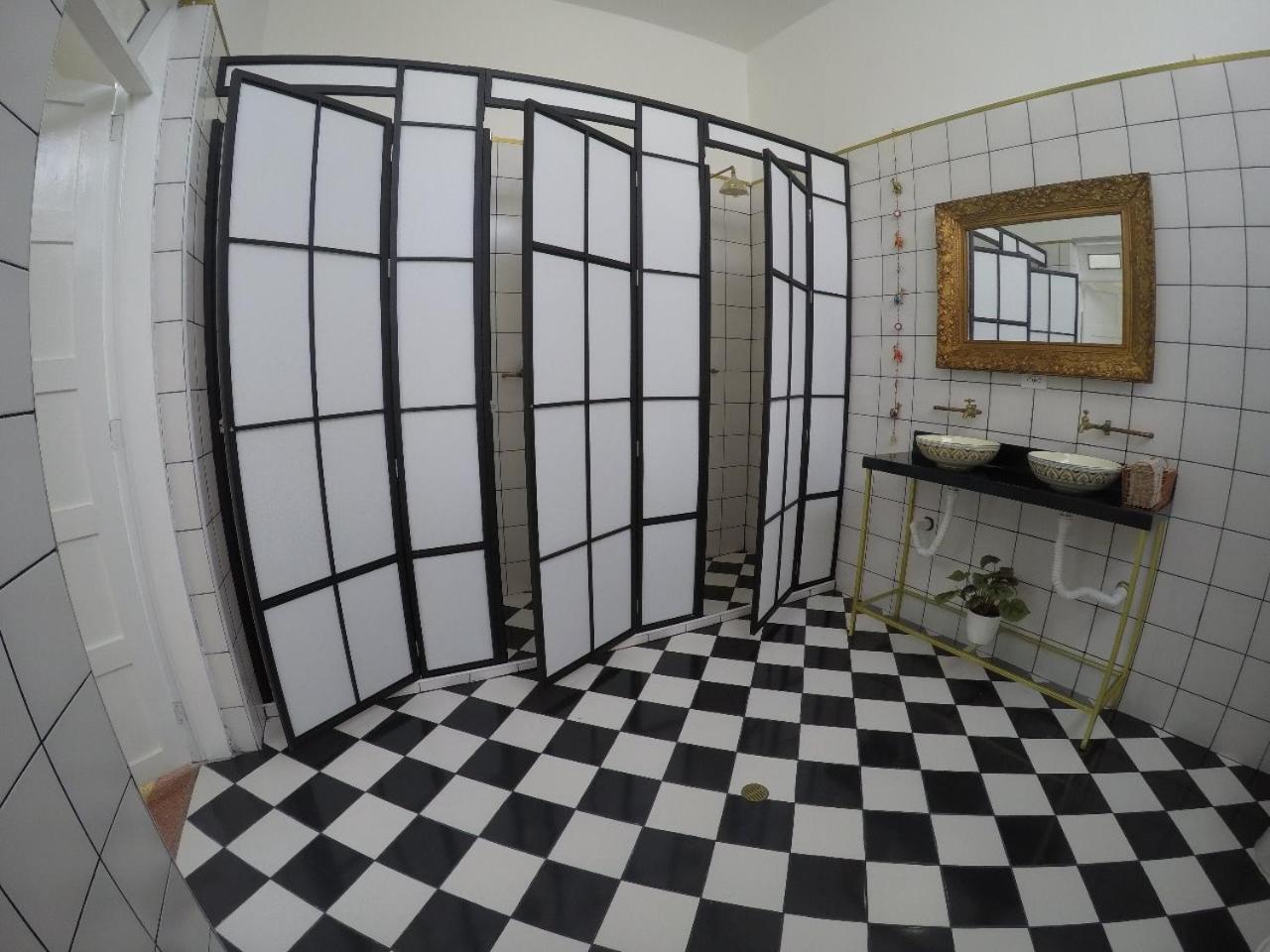 Nomad Hostel Medellin Luaran gambar