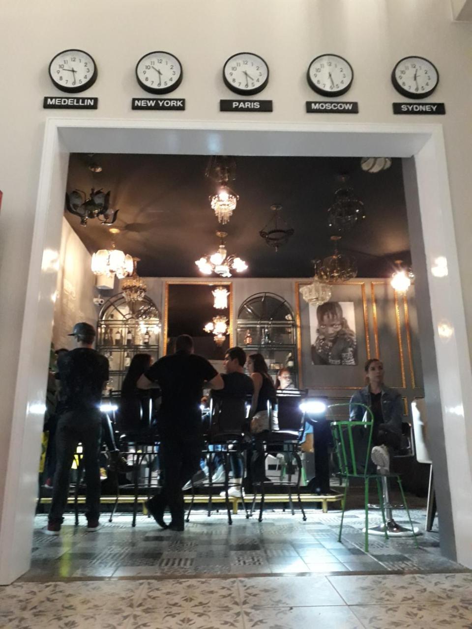 Nomad Hostel Medellin Luaran gambar